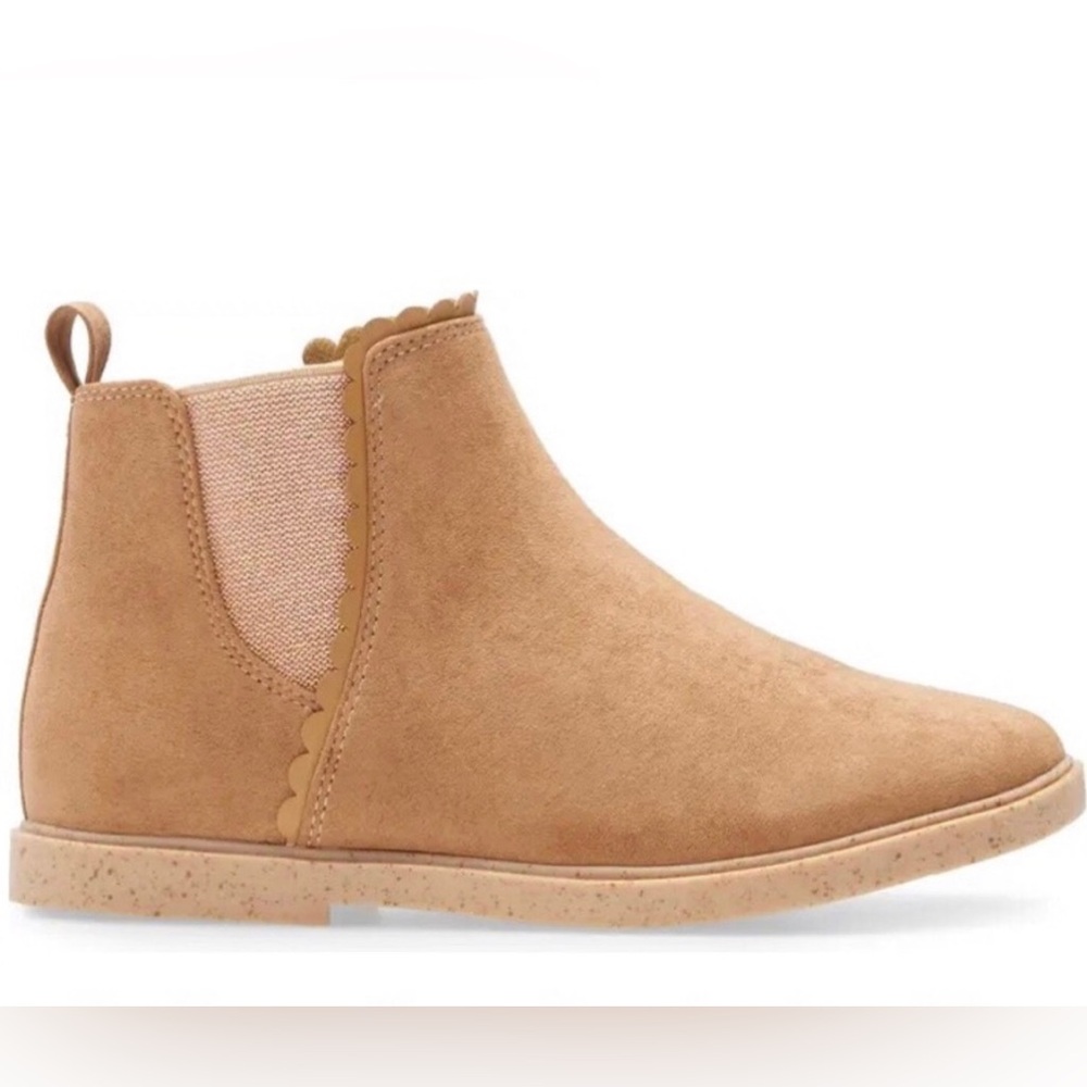 ‡NEW Scalloped Faux Suede +
Sparkle Chelsea Boots, Tucker + Tate 3M